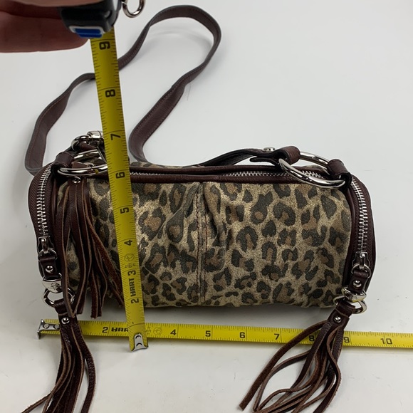 B Makowsky Leopard Print leather trim Fringe tassel Barrel bag Zip Crossbody - Picture 15 of 16